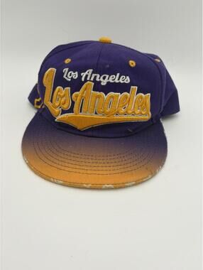 Vintage Y2K Deadstock Los Angeles Laker NBA “Leader Of The Game” SnapBack Hat
